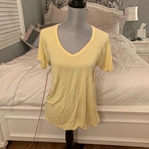 🌟american eagle v-neck🌟